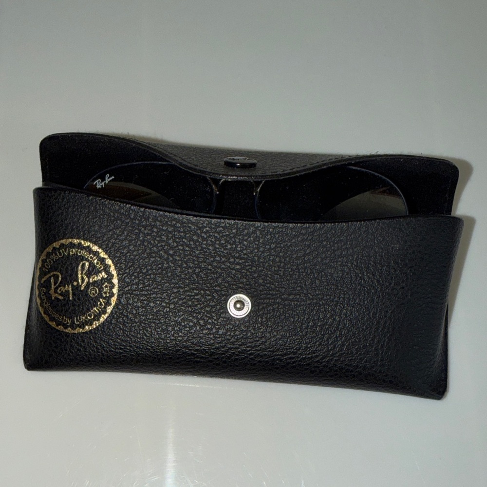 Ray-Ban Gold Frame Aviator Sunglasses - Picture 3 of 4